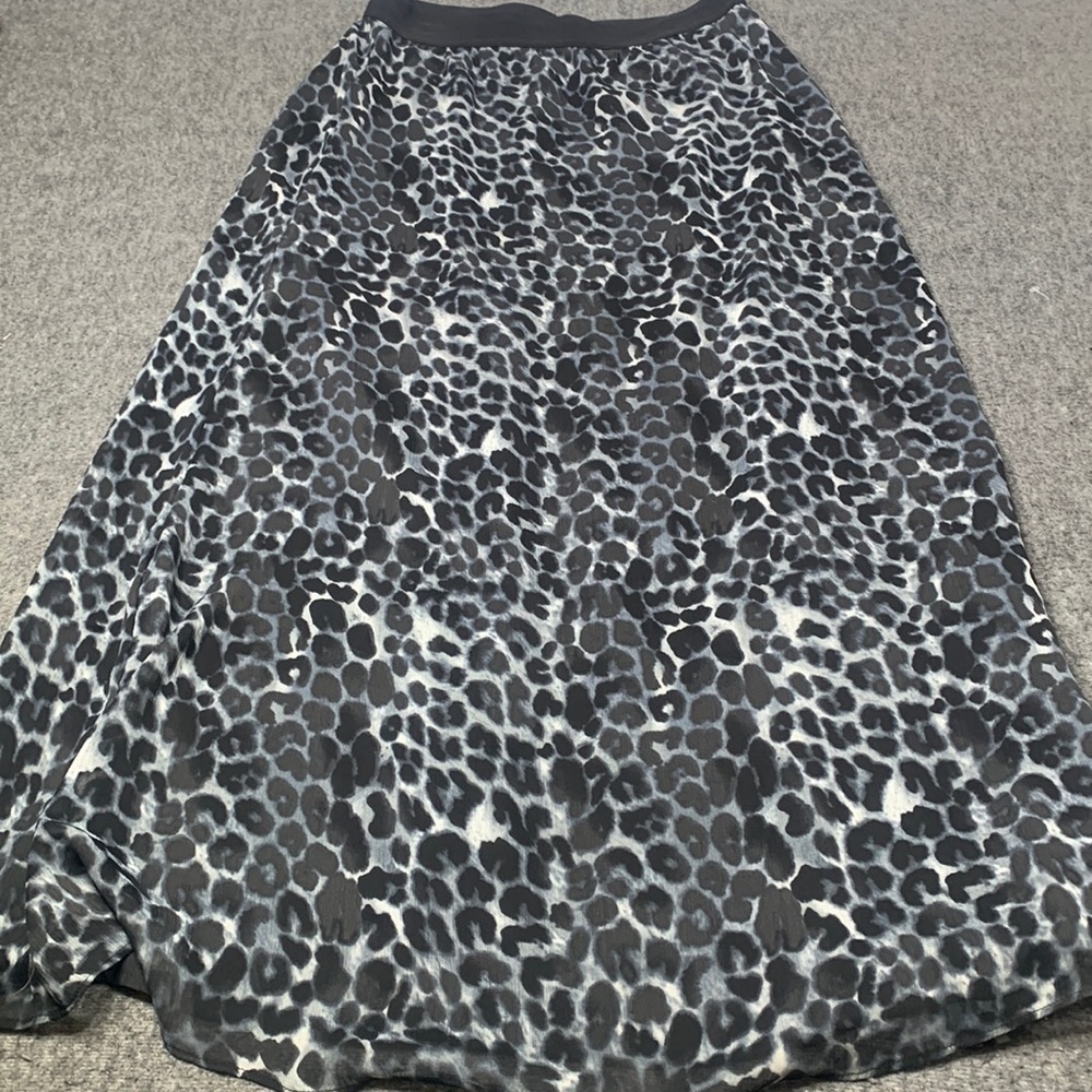 Express Snow Leopard Print Maxi Skirt Size Medium
